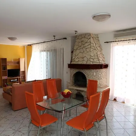 In Vrvari With Balcony, Air Conditioning, W-lan, Washing Machine 664-1 *