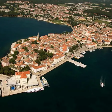 In Vrvari With Balcony, Air Conditioning, W-lan, Washing Machine 664-1 Porec